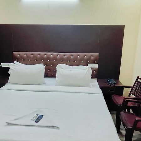 Pph Royal Gs Comforts Opp Mall Of Asia Bangalore Extérieur photo