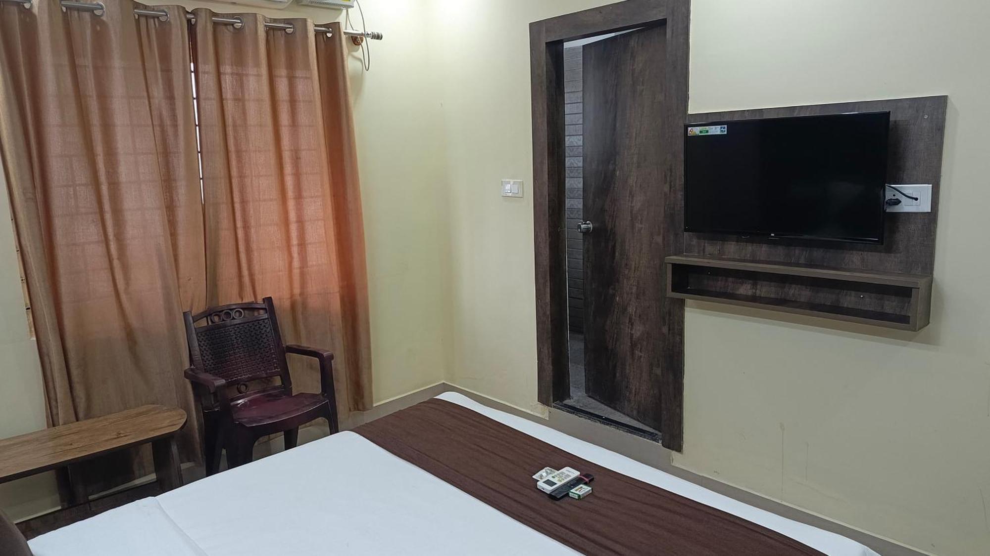 Pph Royal Gs Comforts Opp Mall Of Asia Bangalore Extérieur photo