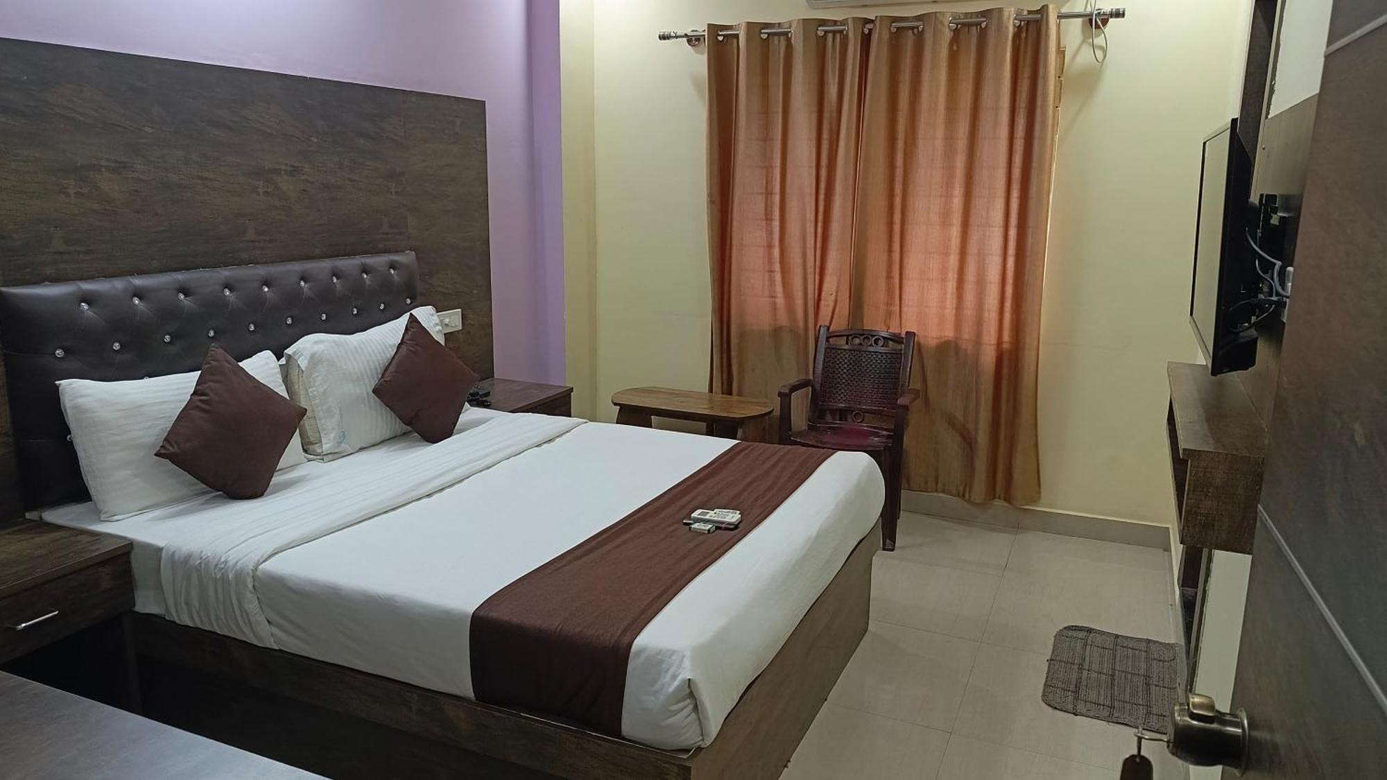 Pph Royal Gs Comforts Opp Mall Of Asia Bangalore Extérieur photo