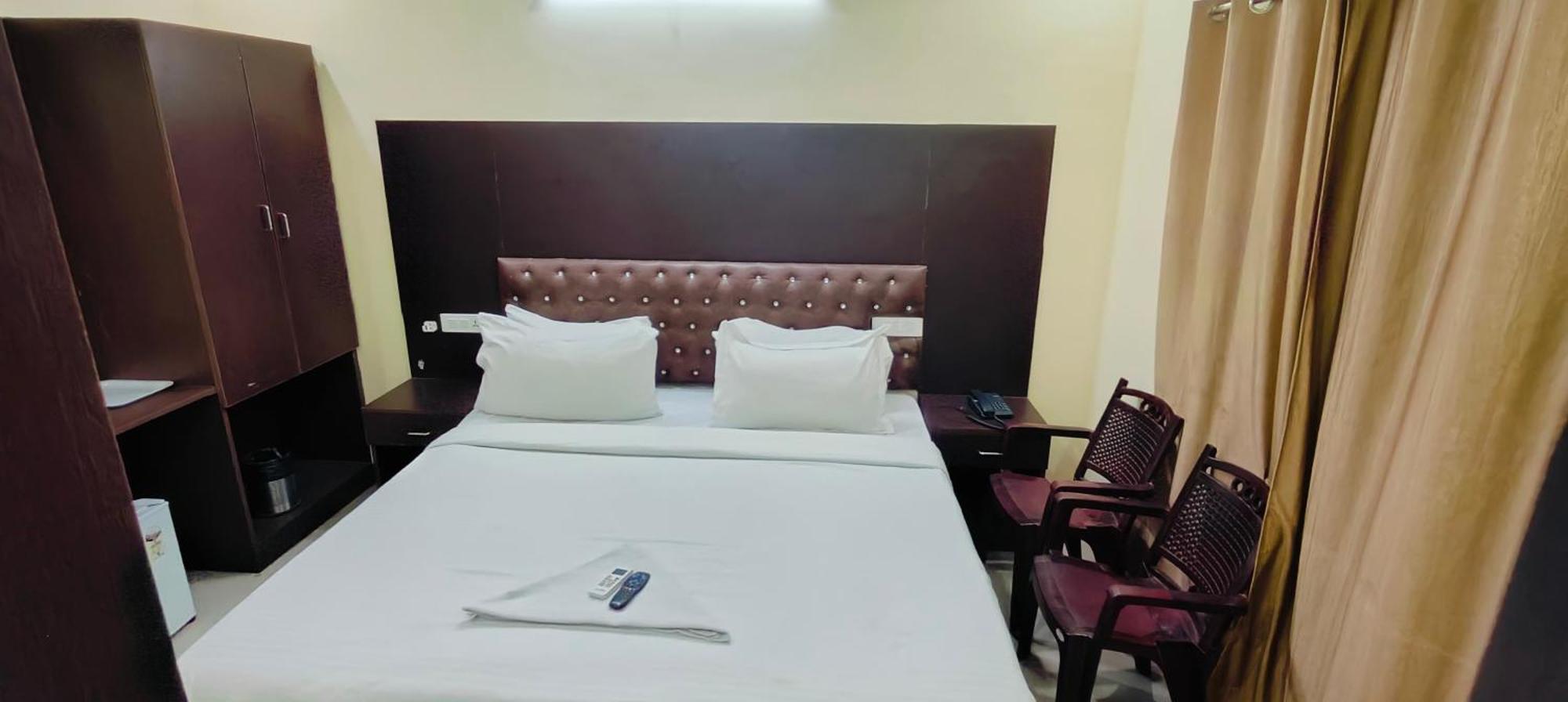 Pph Royal Gs Comforts Opp Mall Of Asia Bangalore Extérieur photo